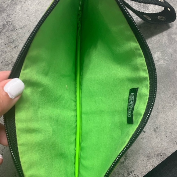 Oscar the grouch camo style wristlet NWOT HTF - Picture 6 of 8